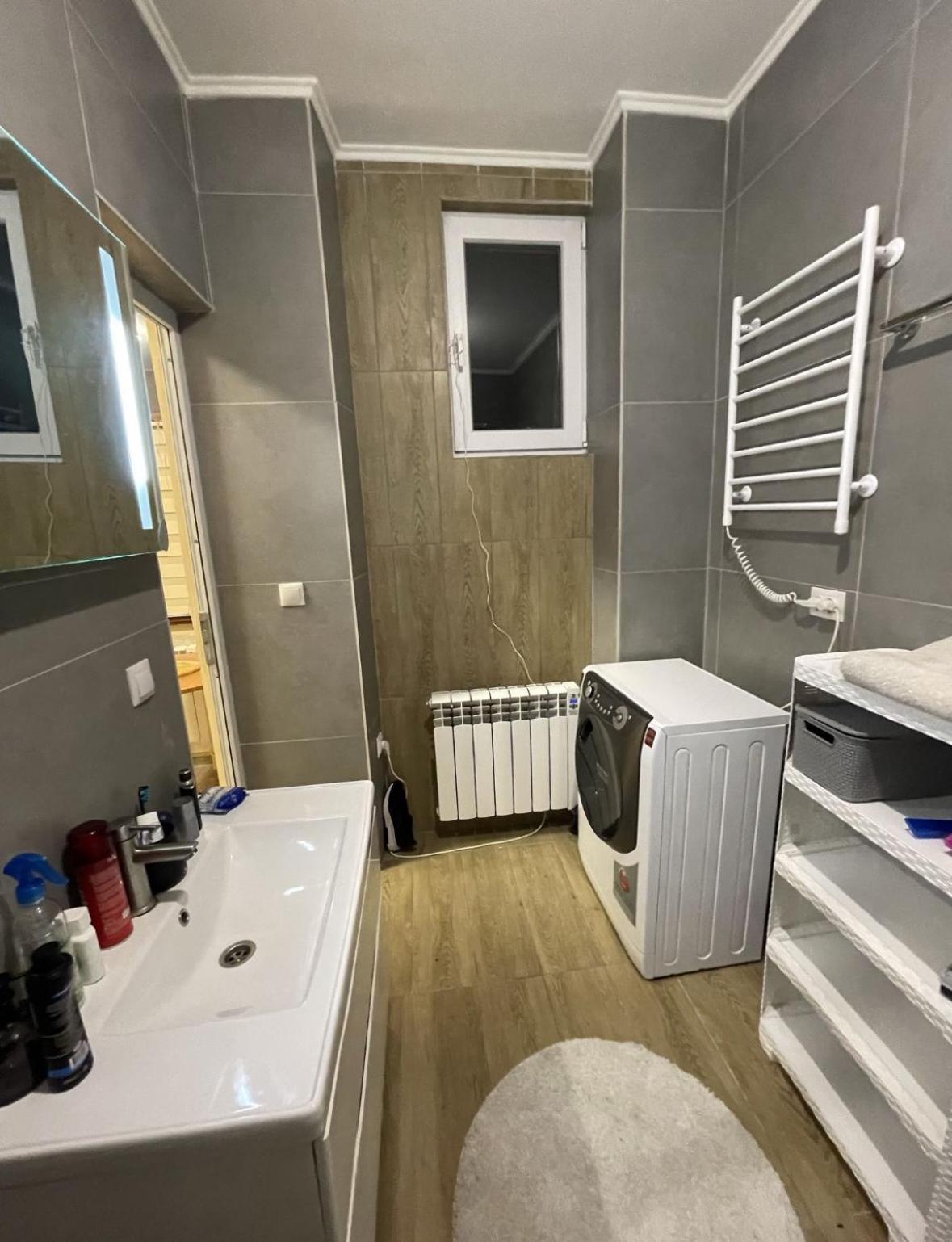 Смарт-Квартира 5Хв До Центрального Вокзалу Lviv Exteriör bild